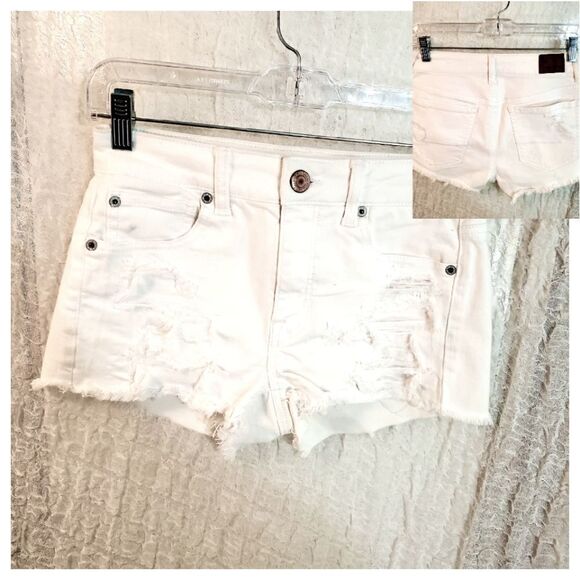 American Eagle Outfitters White Distressed Short Shorts Size 2 - Picture 1 of 8